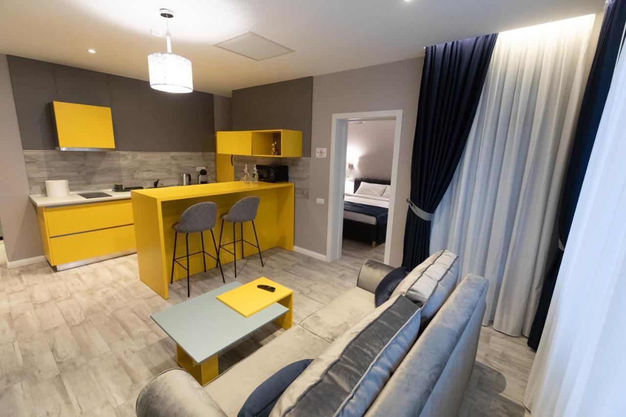 ياش Omnia Apartments المظهر الخارجي الصورة