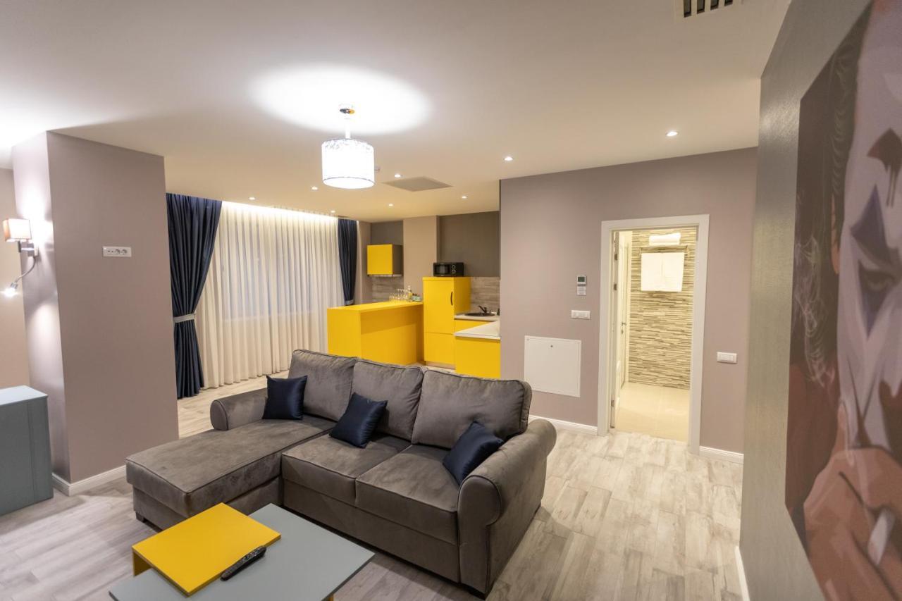 ياش Omnia Apartments المظهر الخارجي الصورة