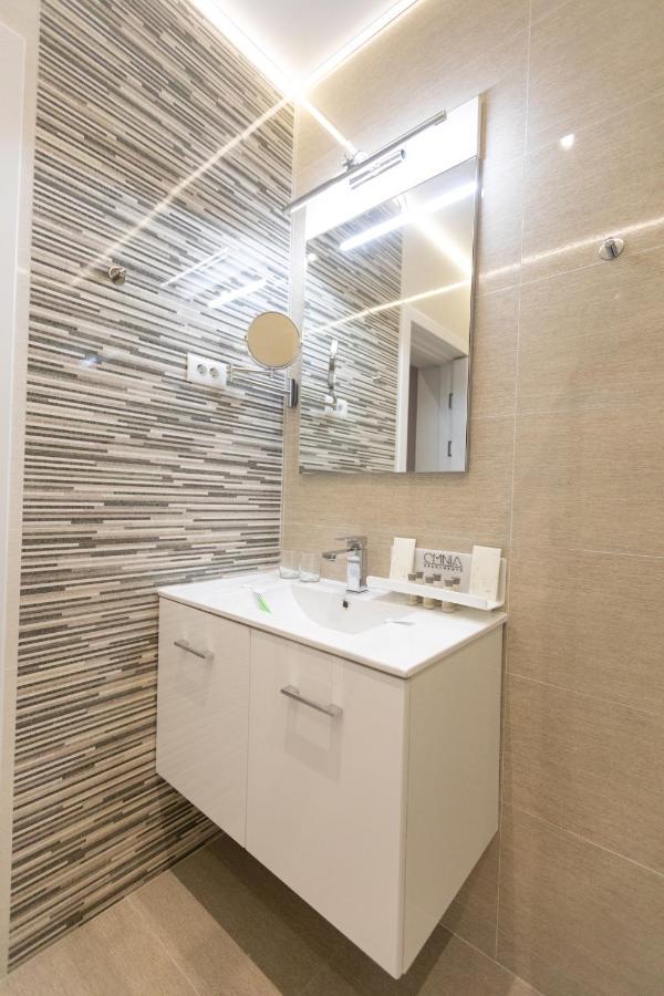 ياش Omnia Apartments المظهر الخارجي الصورة
